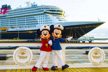 Descubra os novos itinerários da Disney Cruise Line para 2026 — Alasca, Mediterrâneo, Caribe, Ásia e muito mais, com reservas abrindo em fevereiro!
