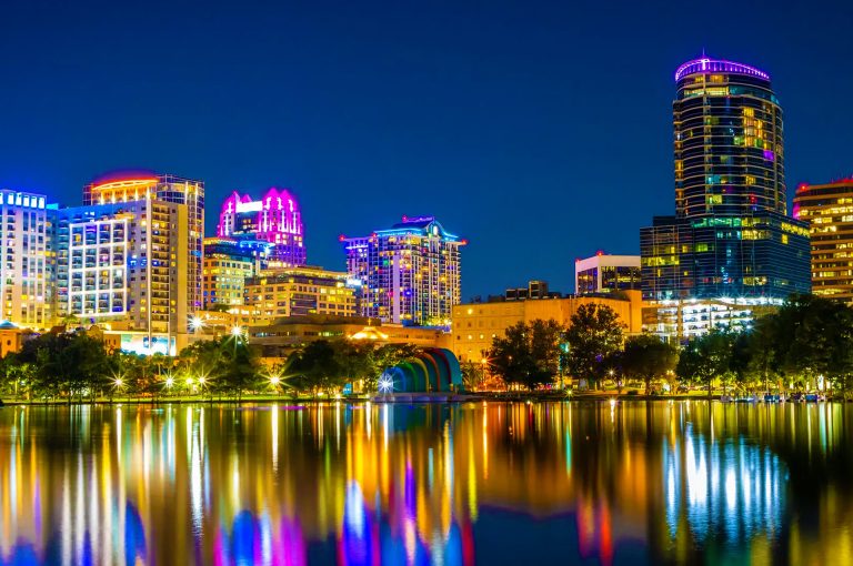 Como organizar e dividir os gastos durante uma viagem com a Nomad?