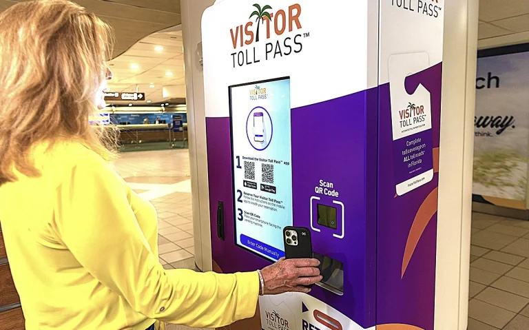 Máquina do Visitor Toll Pass no Aeroporto de Orlando