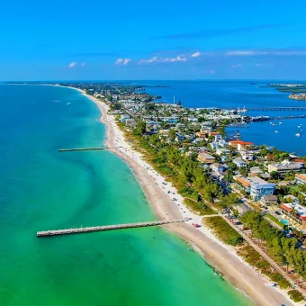 Descubra as 7 melhores praias perto de Orlando, com distâncias, dicas, custos e qual combina melhor com o seu roteiro. Compare as praias mais bonitas próximas de Orlando e descubra qual vale mais a pena para sua viagem.