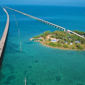 Descubra o que fazer em Key West, quanto custa, quando ir e se realmente vale a pena incluir esse destino no seu roteiro pela Flórida. Veja atrações, custos, melhores épocas e dicas para decidir se Key West merece espaço no seu roteiro pela Flórida.