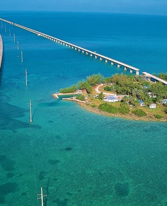 Descubra o que fazer em Key West, quanto custa, quando ir e se realmente vale a pena incluir esse destino no seu roteiro pela Flórida. Veja atrações, custos, melhores épocas e dicas para decidir se Key West merece espaço no seu roteiro pela Flórida.