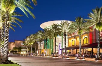 Entenda o Orlando Tax Free, o Sales Tax e os Tax Holidays da Flórida. Veja quando vale a pena e como economizar nas compras.