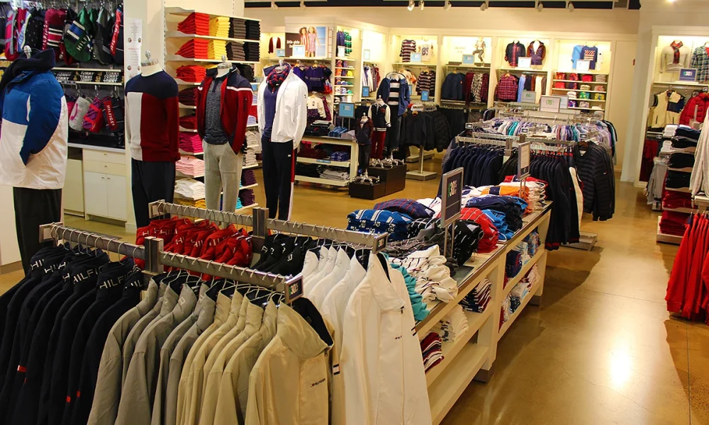 Veja como converter tamanho de roupas dos EUA para o Brasil, incluindo feminino, masculino, jeans, infantil e dicas para comprar sem errar.