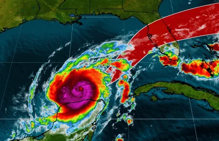 Entenda como funciona a temporada de furacões em Orlando, quando ela acontece, quais são os riscos reais e como viajar preparado.
