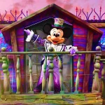 Veja as datas do Halloween na Disneyland Paris em 2026, personagens, decoração, shows, comidas especiais e dicas para planejar sua viagem.