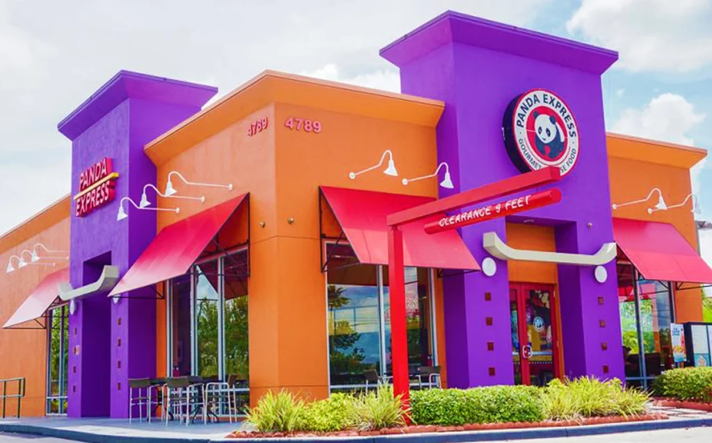 Conheça 12 restaurantes indicados pela CDO Travel para comer bem em Orlando, com opções econômicas, pratos recomendados e dicas para brasileiros.