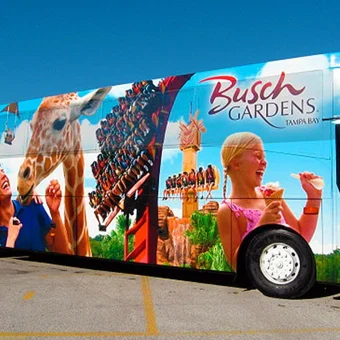 Veja como reservar o shuttle gratuito do Busch Gardens saindo de Orlando, quem pode usar, regras de cancelamento e taxa de no-show.