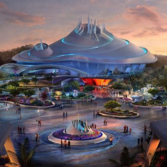 Conheça a Space Mountain Earthrise, nova atração da Tokyo Disneyland para 2027, e veja todas as novidades da Tomorrowland.