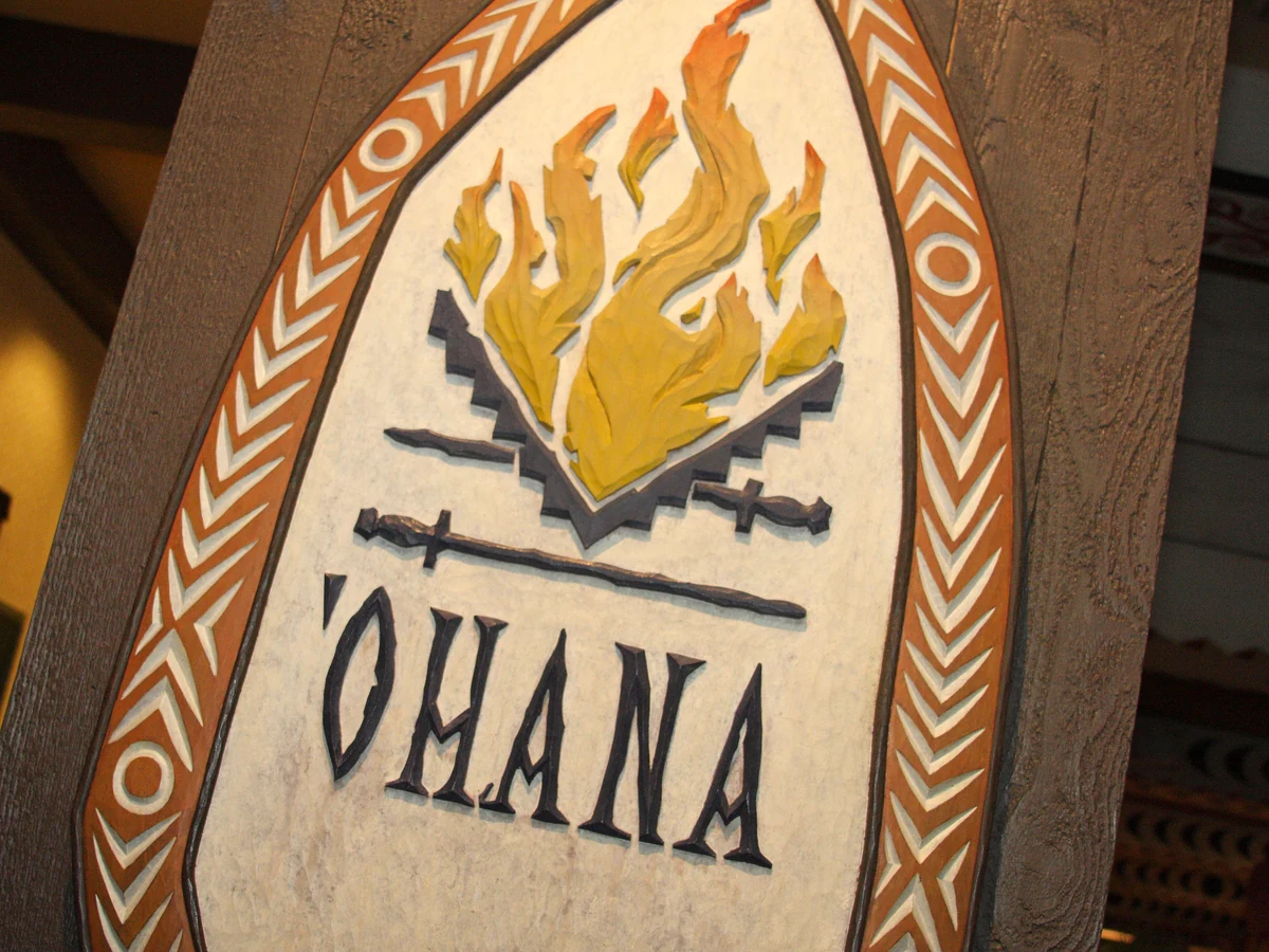 Letreiro do restaurante ‘Ohana no Disney’s Polynesian Village Resort