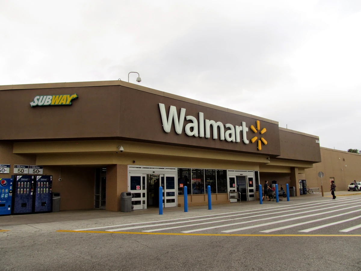 Fachada de um Walmart em Orlando